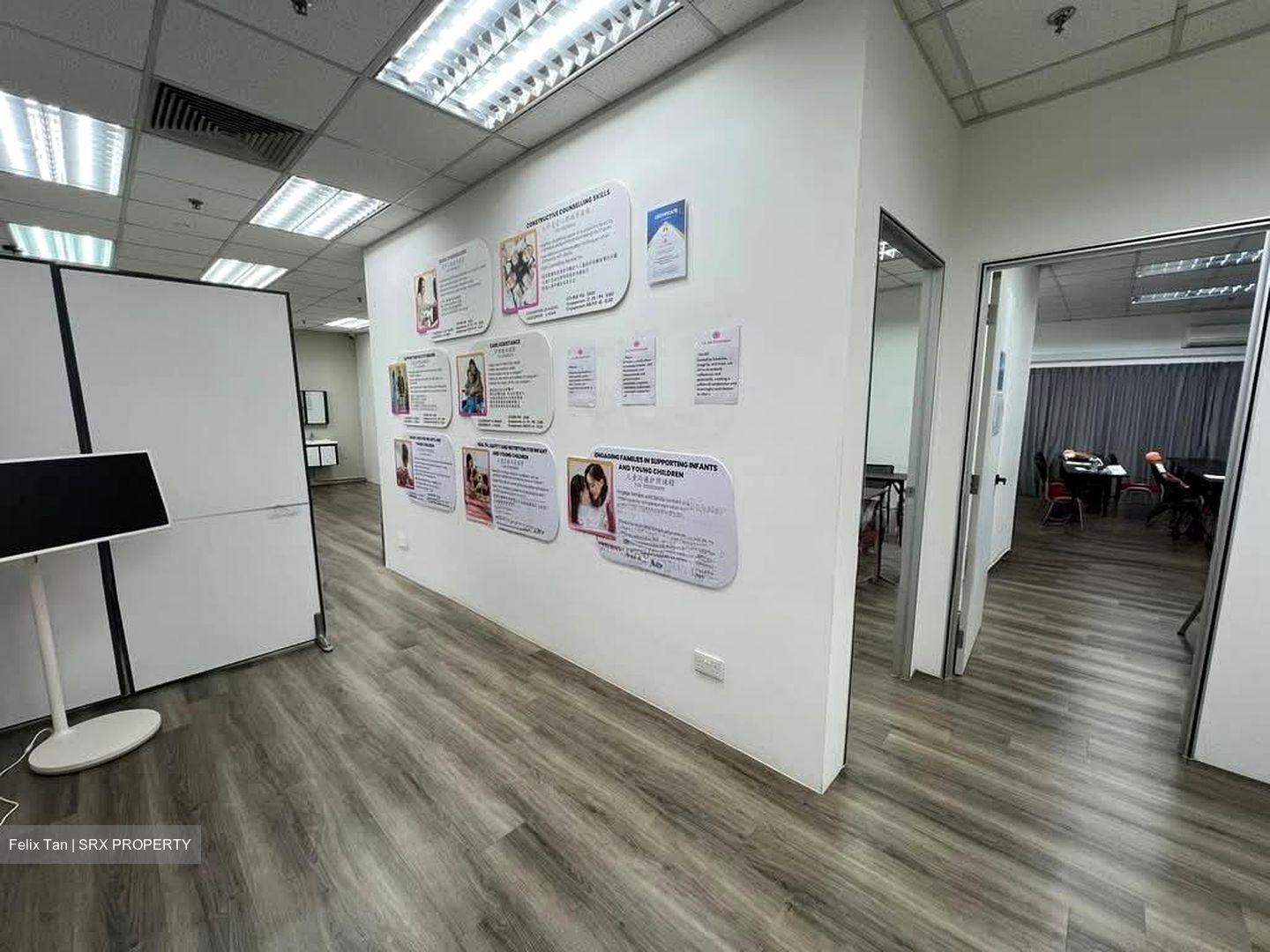 Fu Lu Shou Complex (D7), Office #580586901